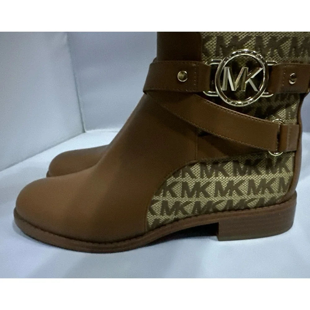Women Michael Kors Boots - Size 5 New
